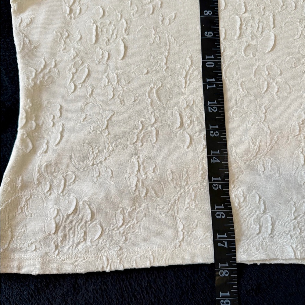 ✨ Vintage Hanky Panky Cream Textured Floral Top ✨ - Picture 6 of 8